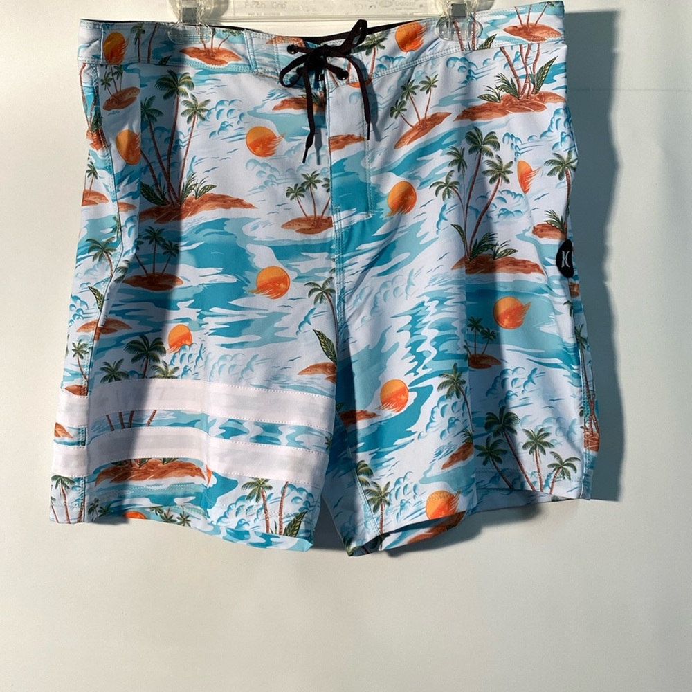 Hurley - Men’s board shorts. Size 38